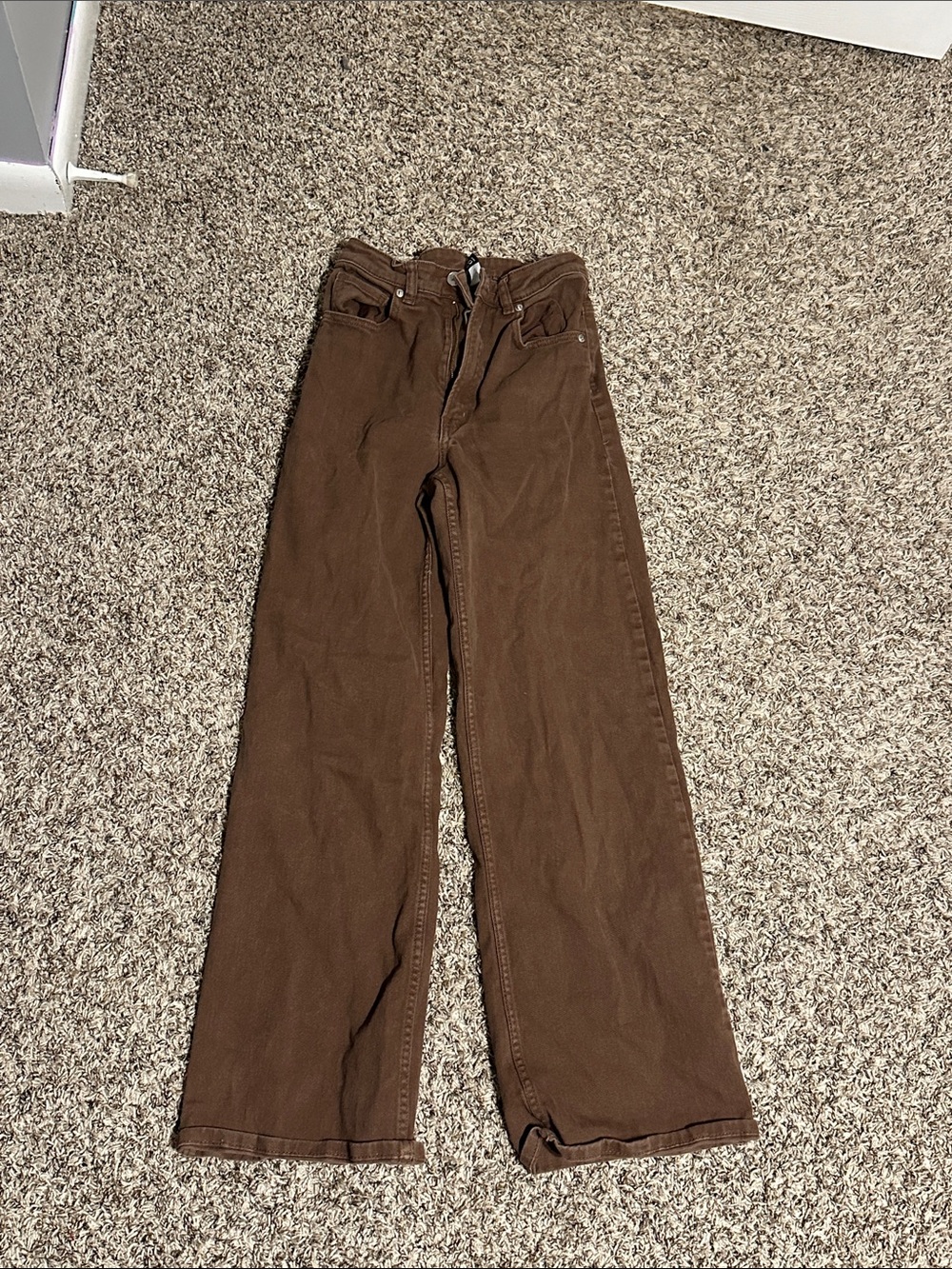 Divided Wide-Leg Jeans in Brown